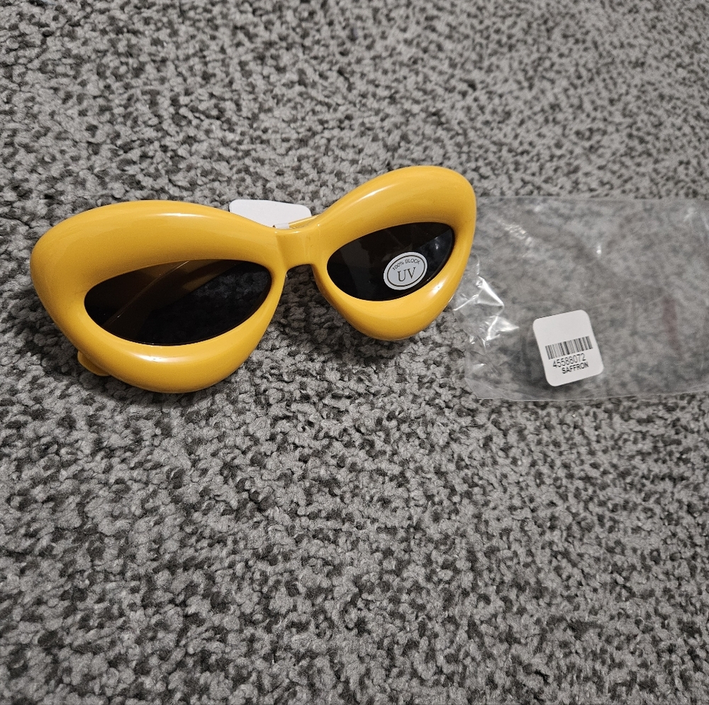 NWT: Women's Yellow Bubble Sunglesses